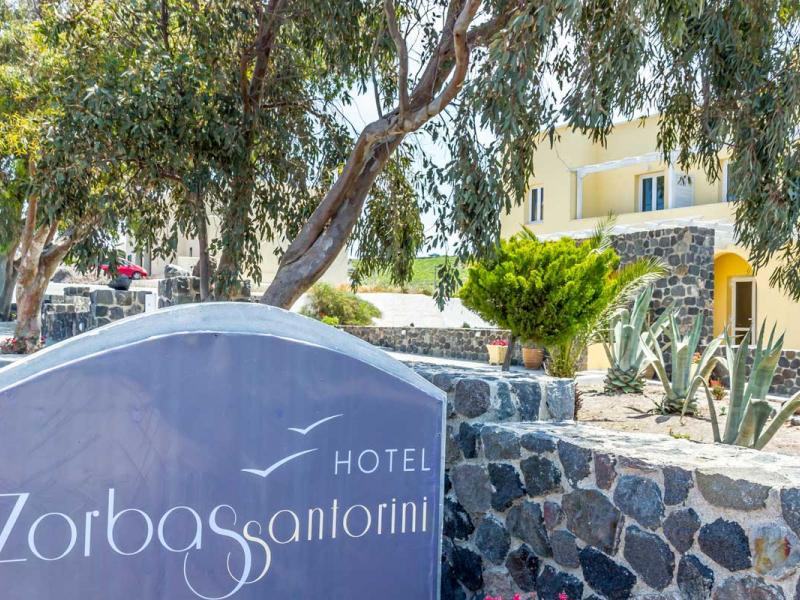 Zorbas Hotel Santorini