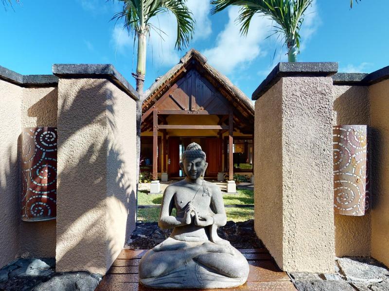 Shanti Maurice Resort & Spa