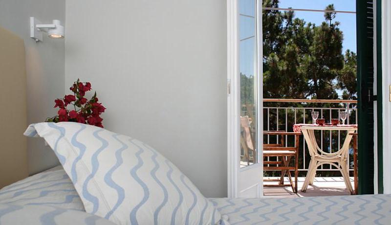 Zefiros Traditional Hotel
