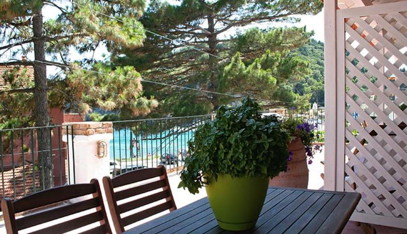 Zefiros Traditional Hotel