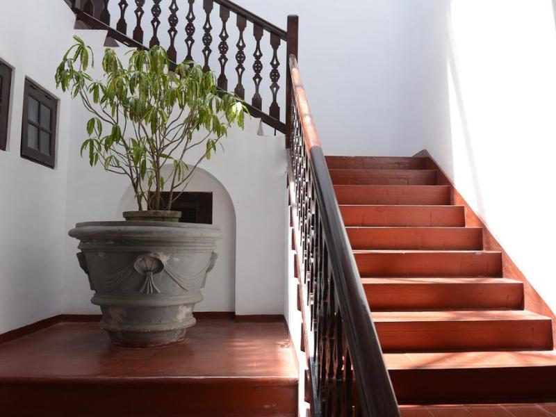 Hotel Warahena Walauwa