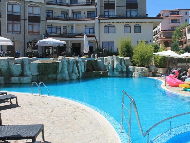 The Vineyards Resort