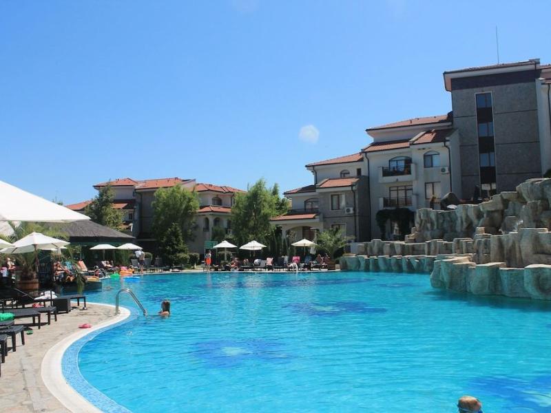 The Vineyards Resort