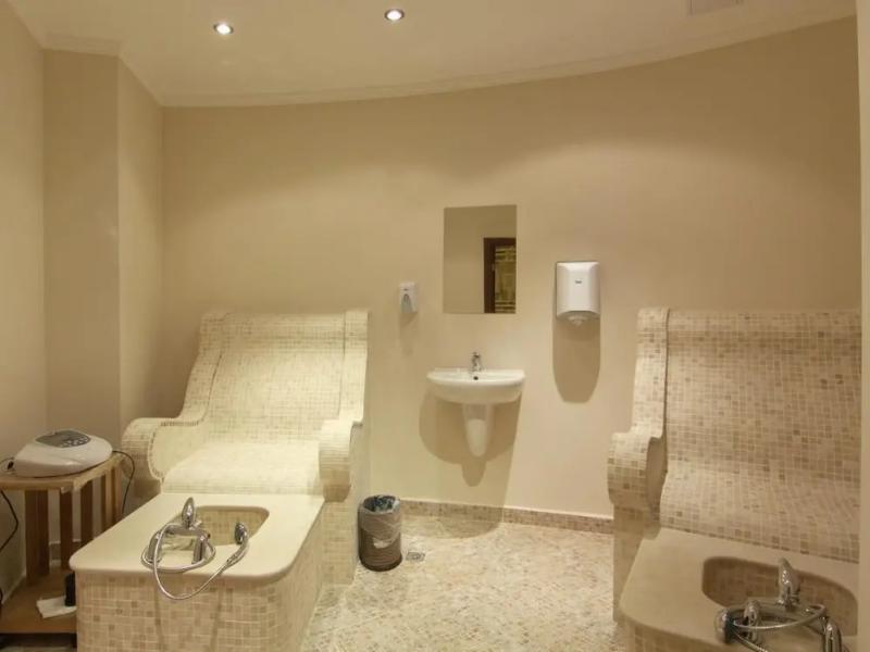 The Vineyards Resort
