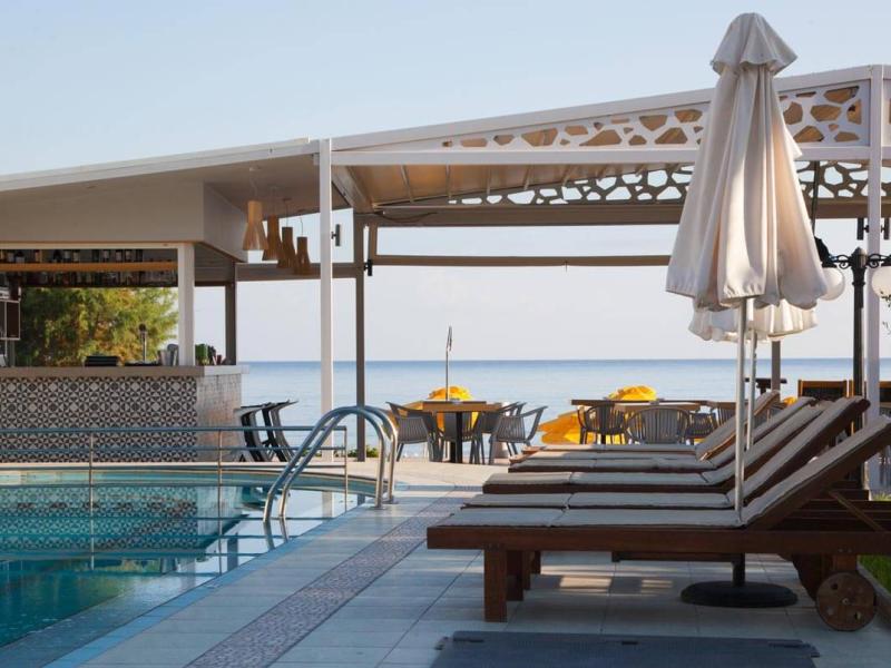 Tropicana Beach Hotel & Suites