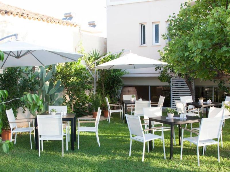 Tropicana Beach Hotel & Suites