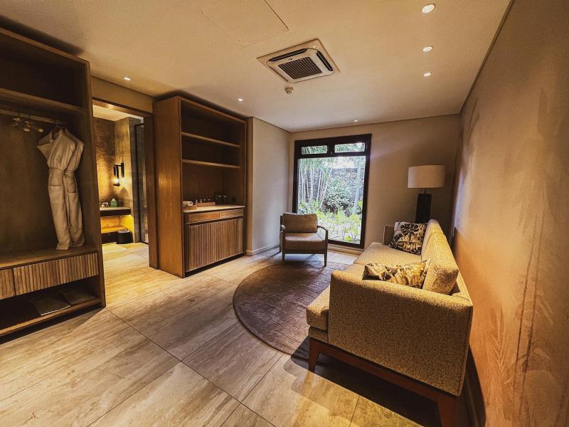 Maradiva Villas Resort & Spa