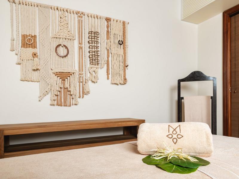 Maradiva Villas Resort & Spa