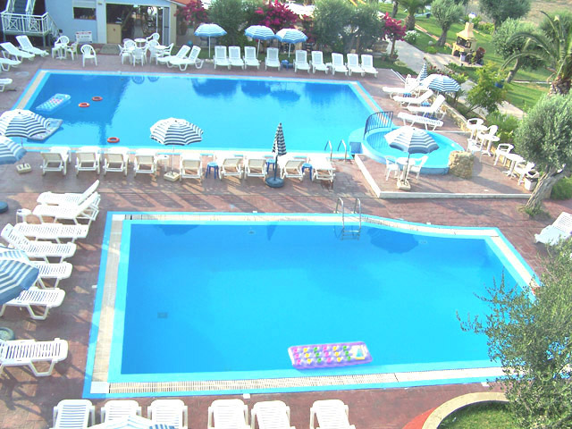 Filoxenia Apartments & Studios