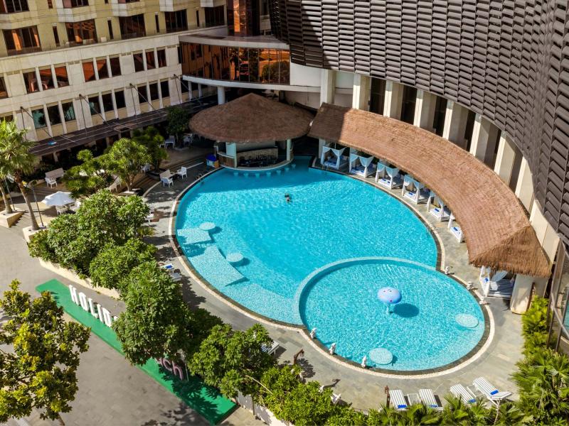 Holiday Beach Danang Hotel & Resort