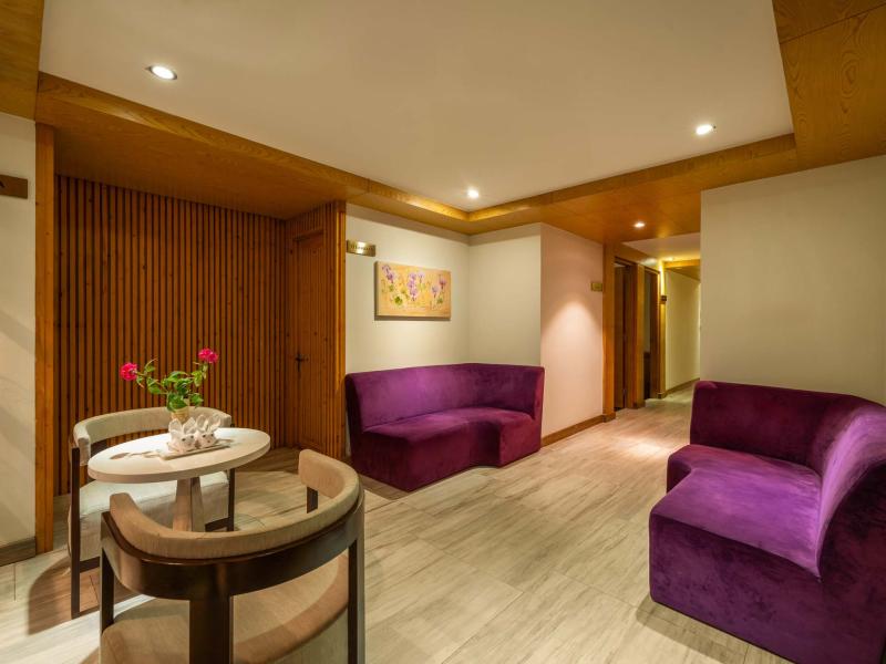 Holiday Beach Danang Hotel & Resort