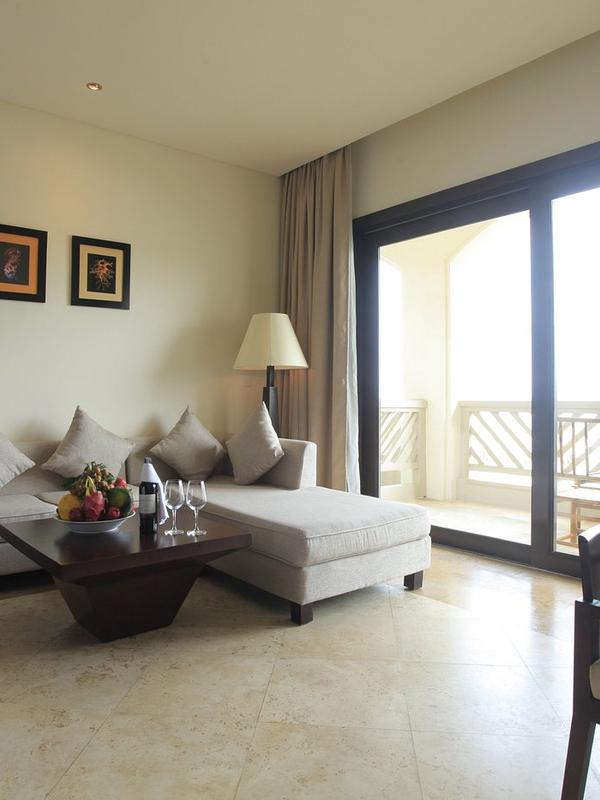 Olalani Resort & Condotel
