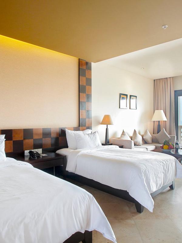 Olalani Resort & Condotel