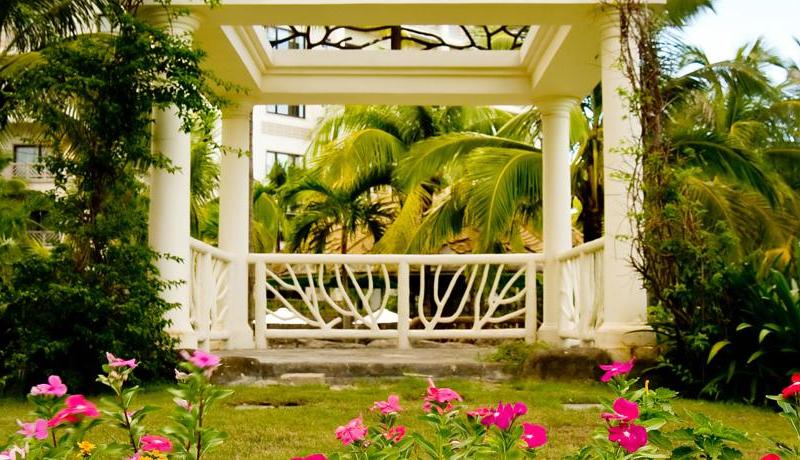 Olalani Resort & Condotel