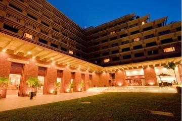 Отель Cinnamon Lakeside Colombo Шри-Ланка, Коломбо, фото 9