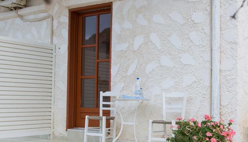 Filoxenia Studios & Apartments