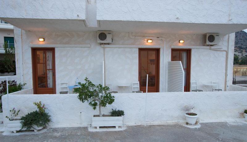 Filoxenia Studios & Apartments