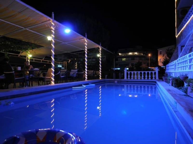 Kusmez Hotel