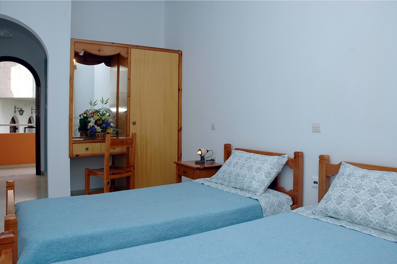 Omirikon Hotel & Apartments