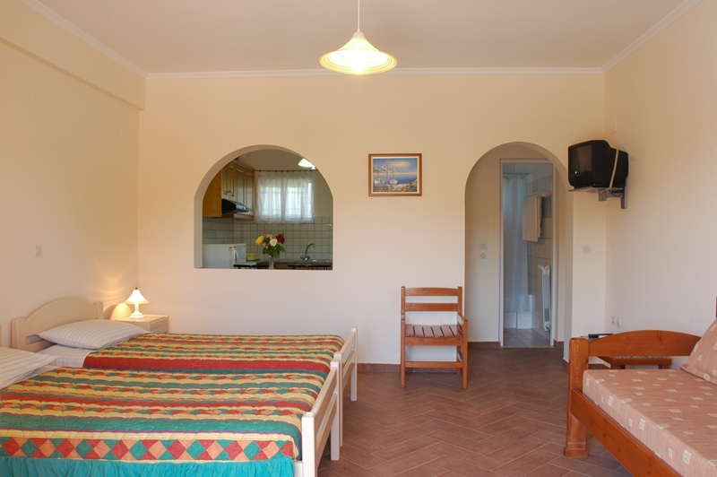 Omirikon Hotel & Apartments