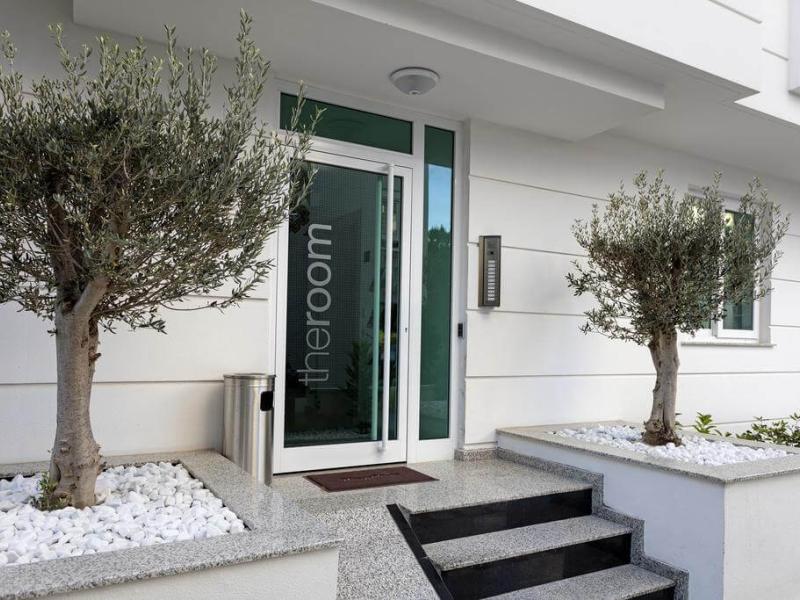 The Room Hotel & Apartments