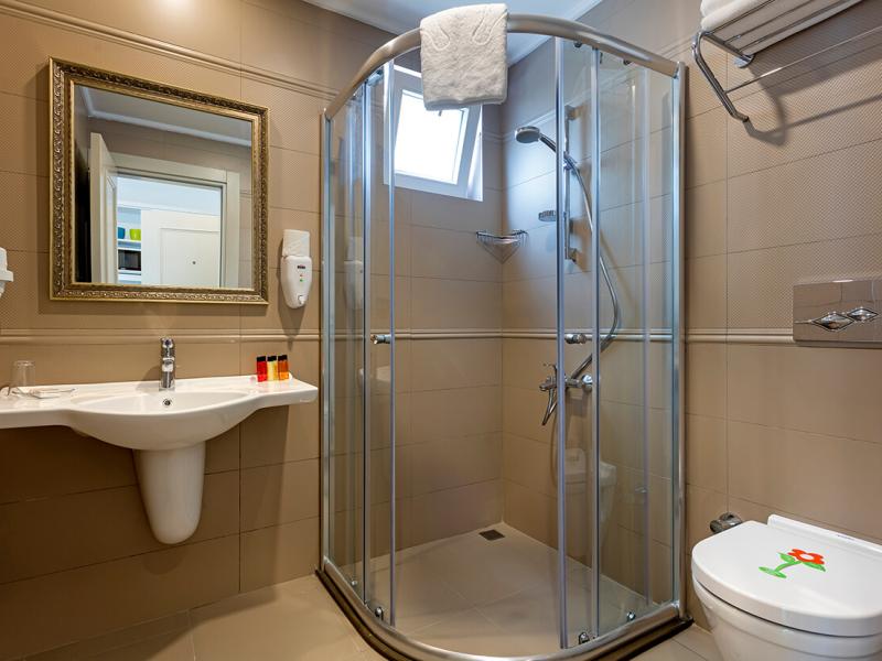 The Room Hotel & Apartments