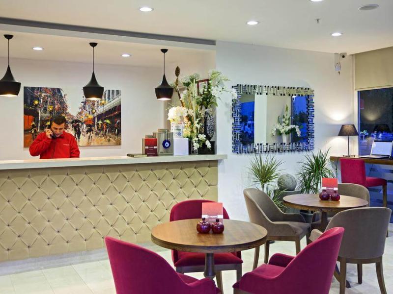 The Room Hotel & Apartments