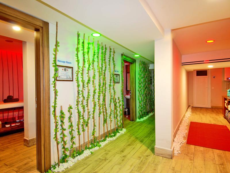 Kleopatra Ramira Hotel