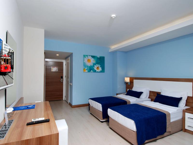 Kleopatra Ramira Hotel