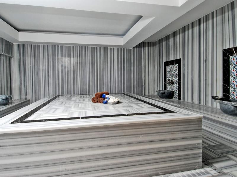 Kleopatra Ramira Hotel