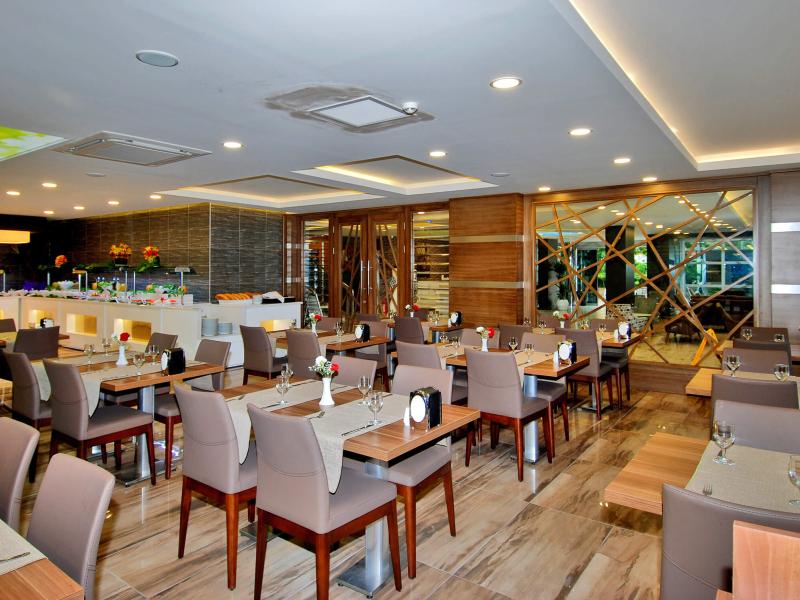 Kleopatra Ramira Hotel