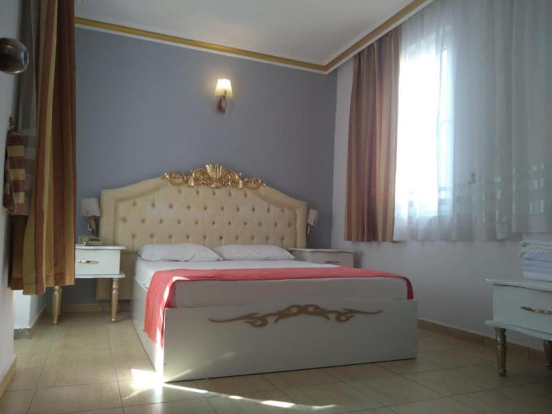 Sun Side Family Hotel