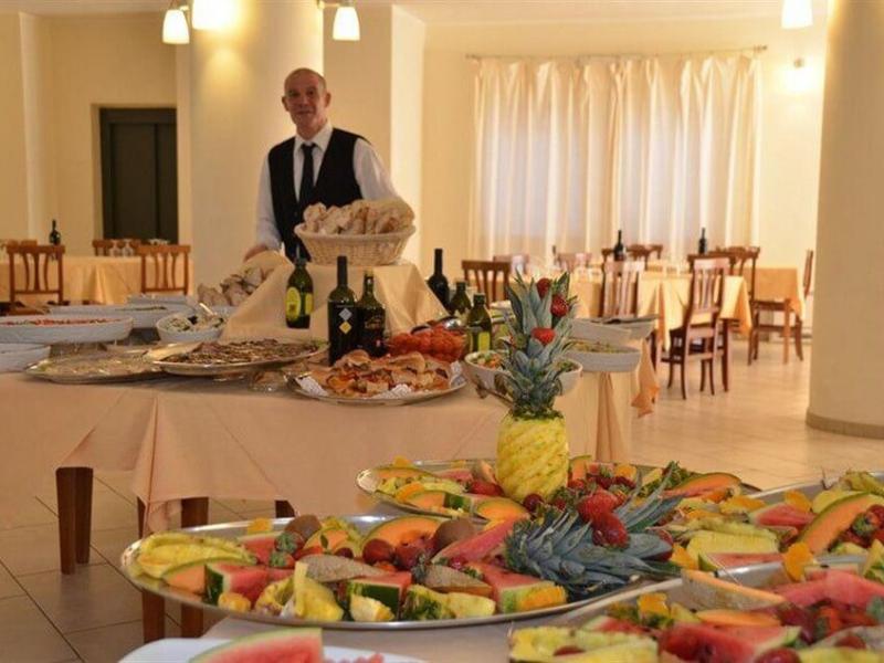 Limone Beach Resort