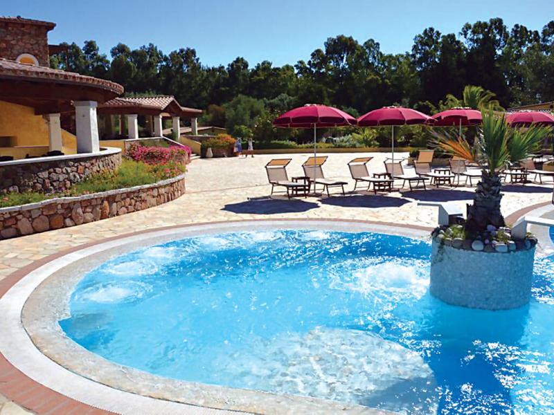 Limone Beach Resort