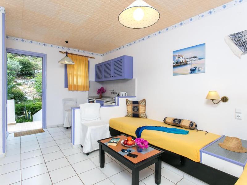 Korifi Suites & Apartments