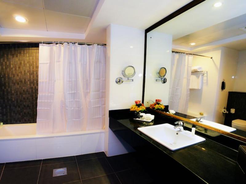 Ramada Abu Dhabi Corniche