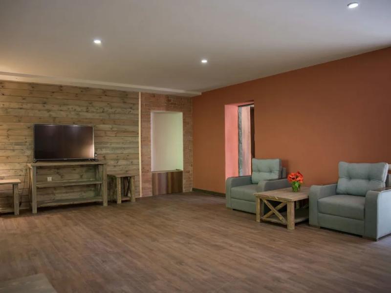 Best Resort Aghveran Hotel