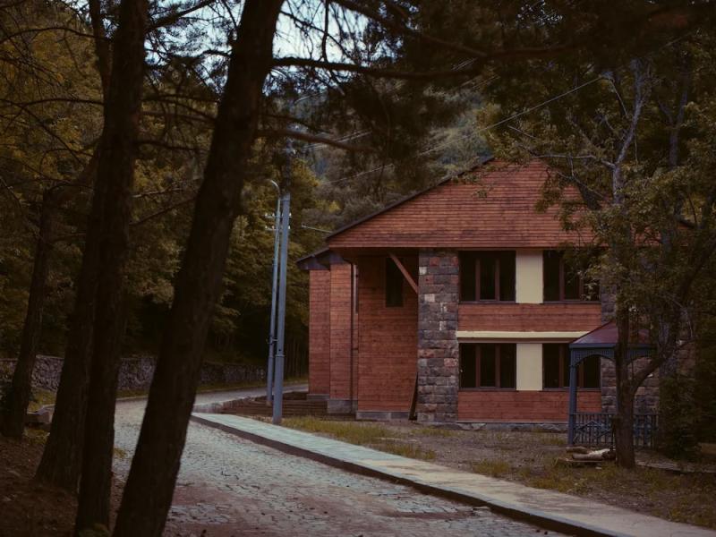 Best Resort Aghveran Hotel