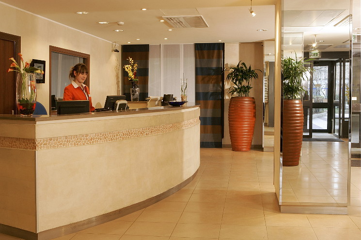 Citadines Paris La Defense