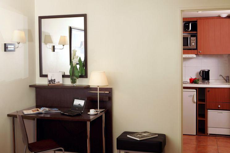 Citadines Paris La Defense