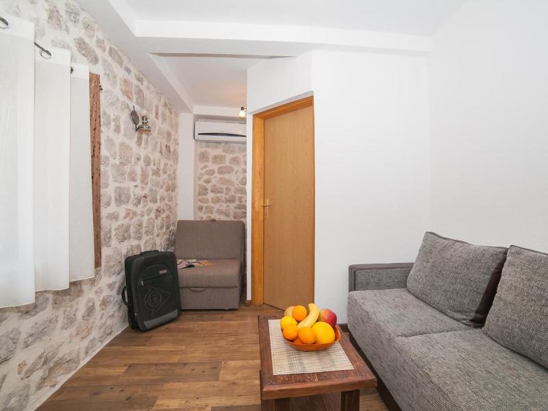 Apartments Ana