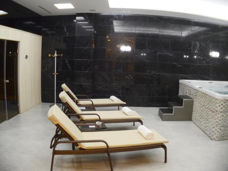 Golden Palace Hotel & Casino