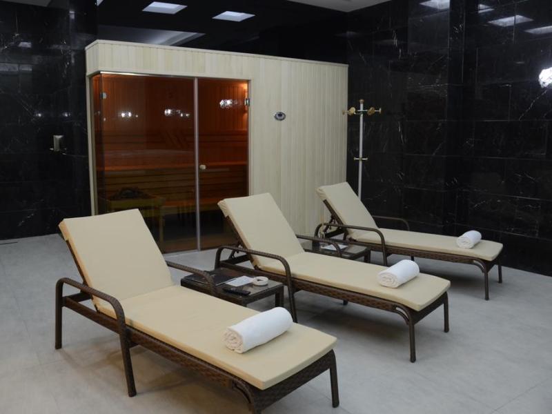 Golden Palace Hotel & Casino