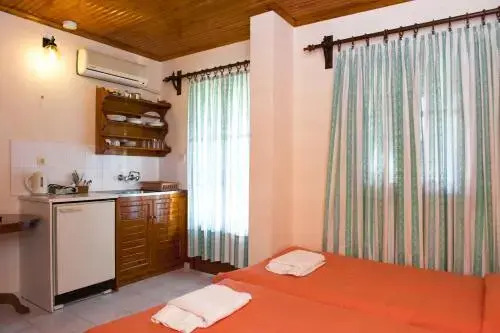 Pansion Matoula