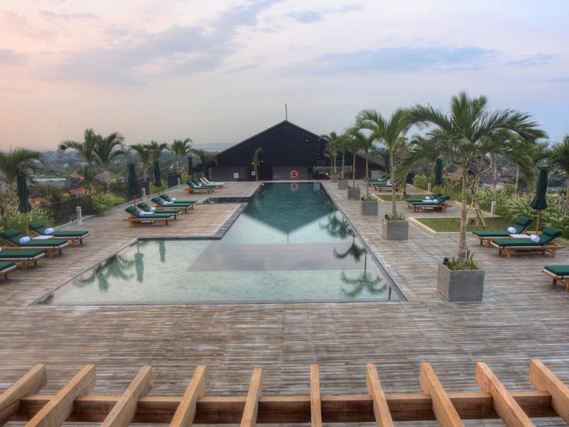 Cross Paasha Bali Seminyak