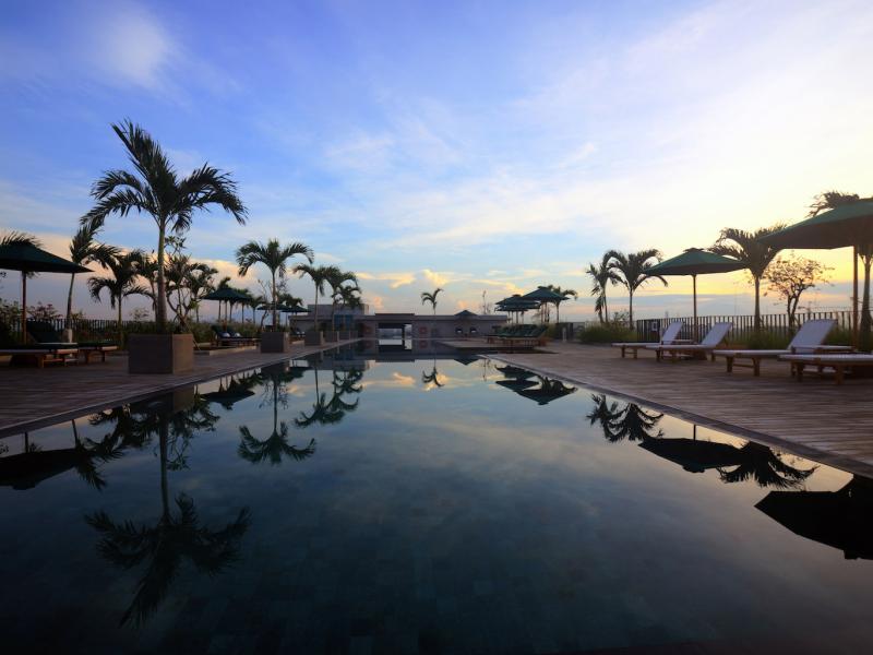 Cross Paasha Bali Seminyak