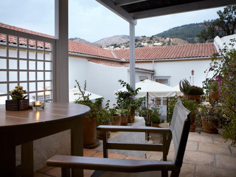 Hydra Hotel