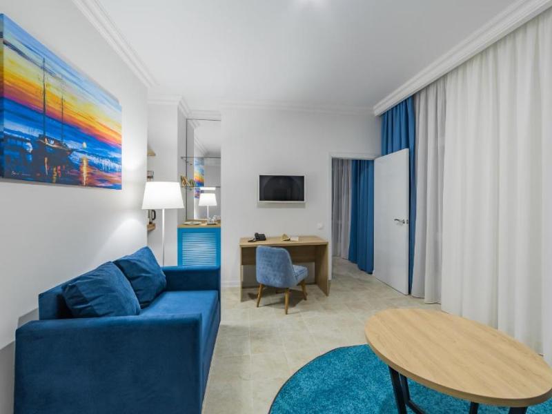 Белый песок