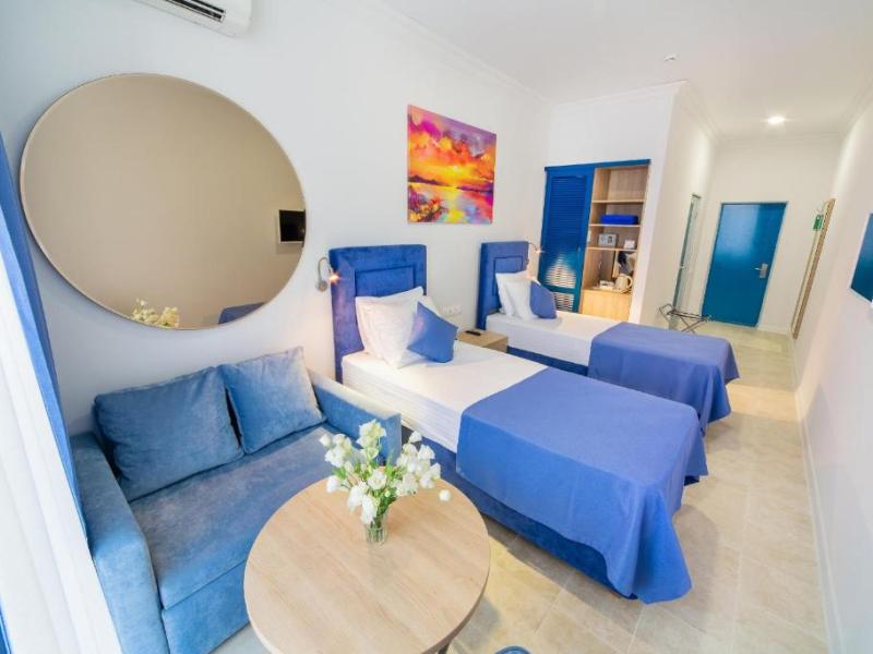 Белый песок