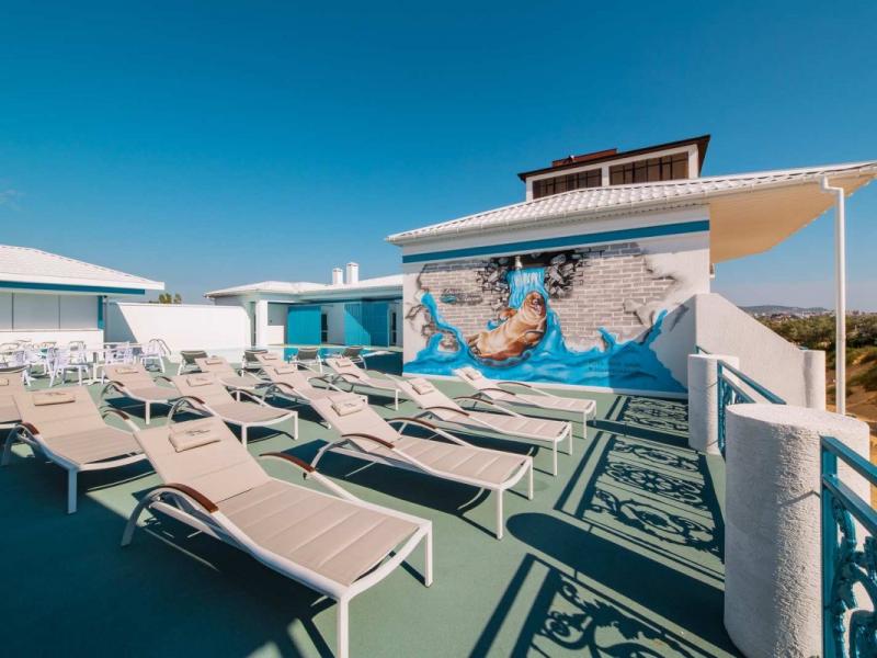 Белый песок